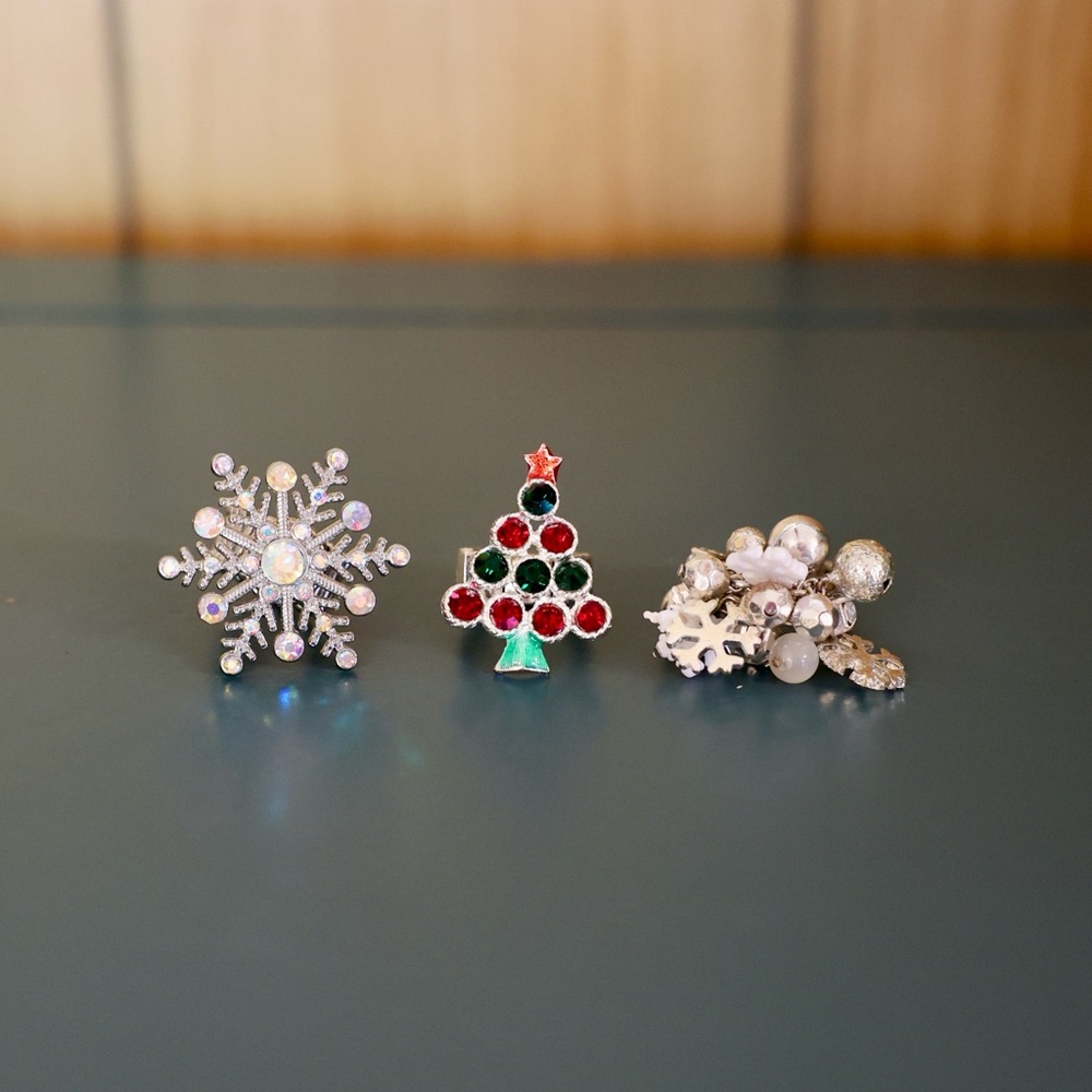Set of 3 Festive Holiday Rings with Elastic Bands